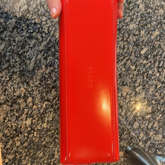 STAUD Scotty Bag in Tomato - Picture 9 of 10